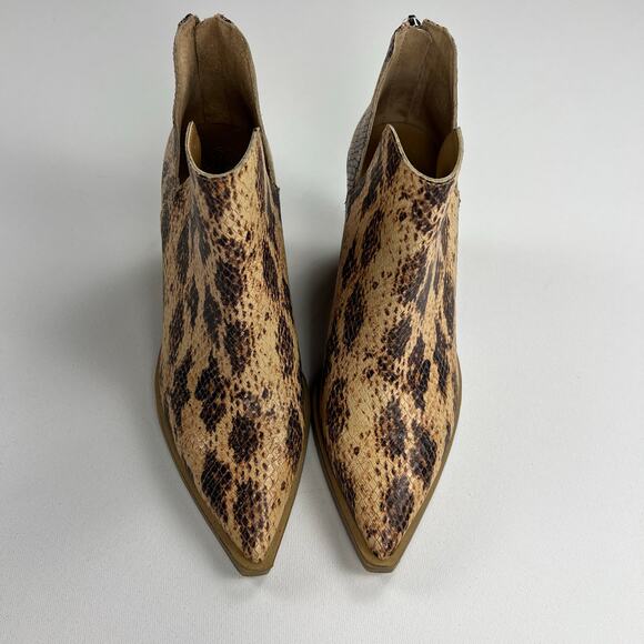 Vince Camuto Gigietta Bootie Snakeskin Stacked Wood Heel Split Shaft Size 7M - Picture 2 of 10